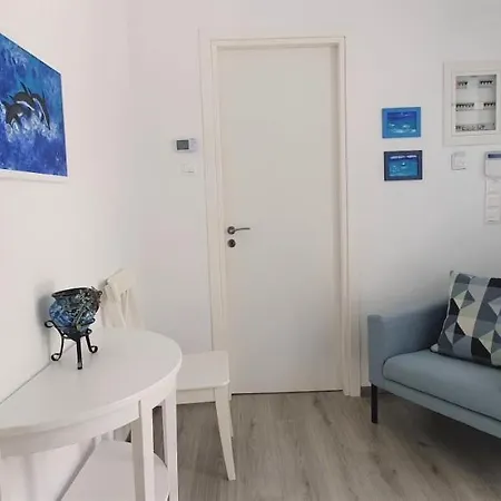 Alba Ocean View Luxury * Néa Ankhíalos